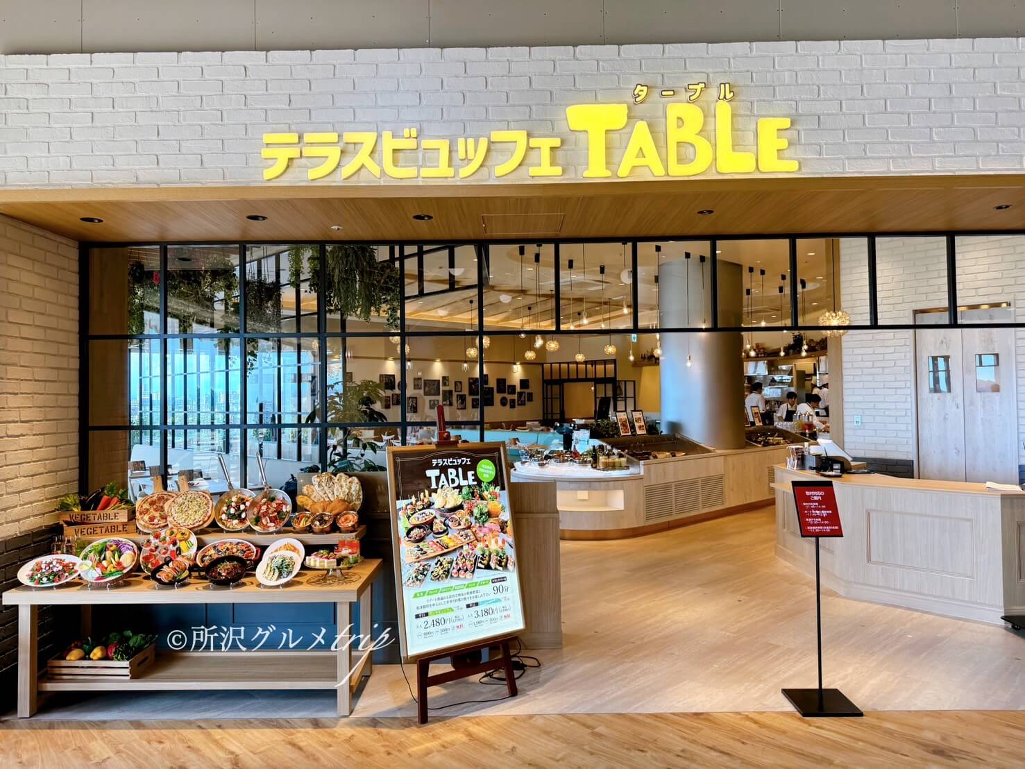 〔実食〕「テラスビュッフェTABLE（ターブル）」エミテラス所沢店で野菜寿司やローストビーフにインド料理